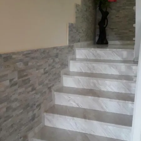 House Dilena Tsimtsiri