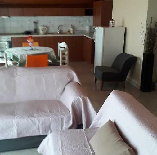 House Dilena Tsimtsiri