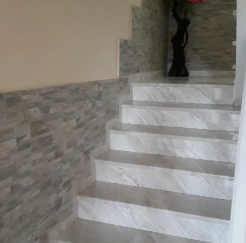 House Dilena Tsimtsiri